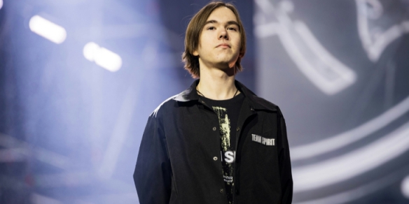 恭喜T1获得六次世界冠军！